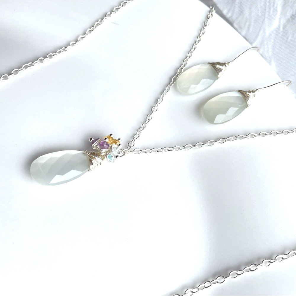 Gray Moonstone Sterling Silver jewelry set, Oval Link Chain, birthstone - Picture 2 of 5